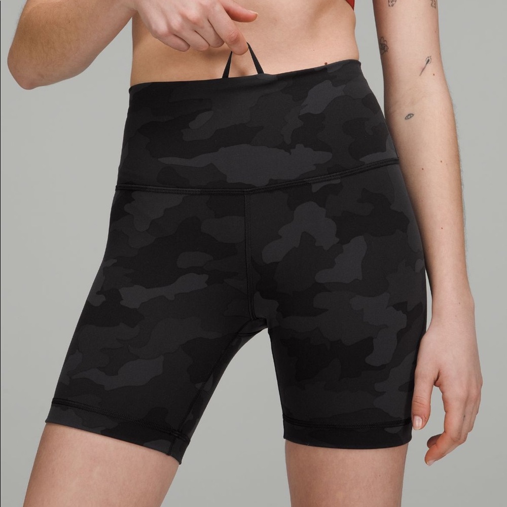 Lululemon Wunder Train High-Rise Short 6”
